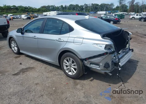 2025 Toyota Camry Le z USA, uszkodzony, nr VIN 4T1DAACK6SU592089